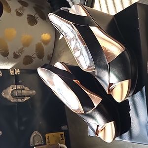 Dr Scholls wedged sandals Meanit in black